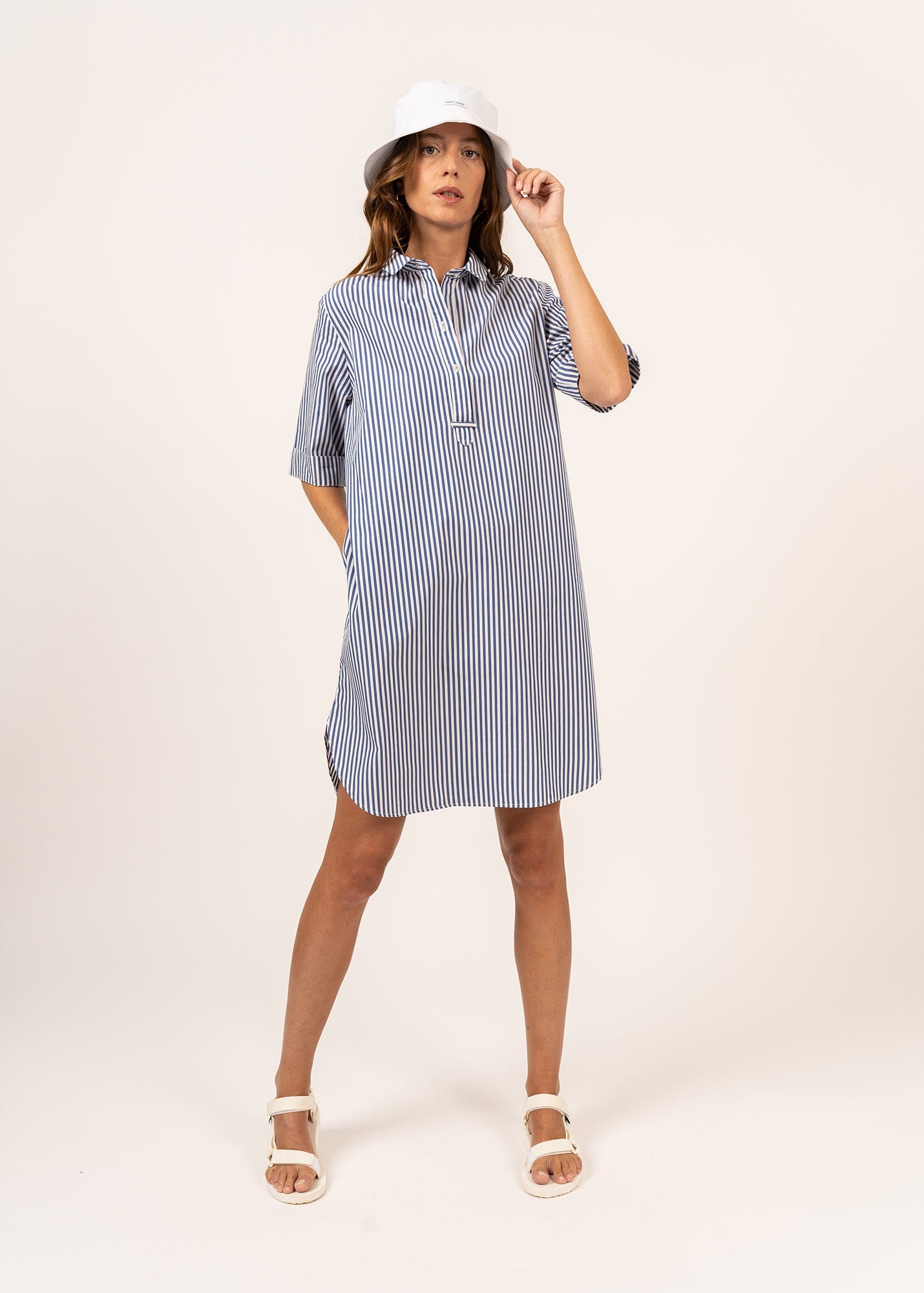 Robe chemise Léonie -  manches courtes, à poches (BLANC/BLEU)