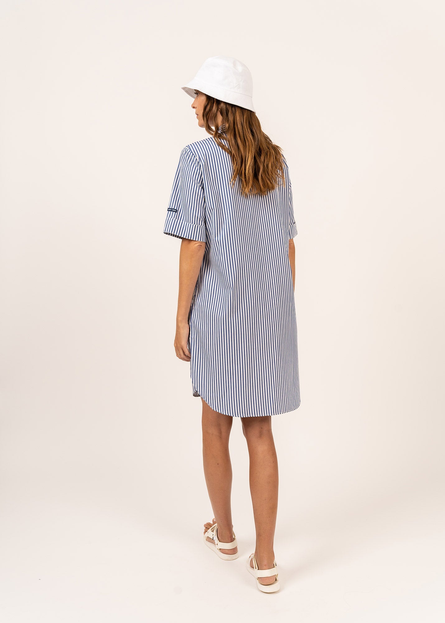 Robe chemise Léonie -  manches courtes, à poches (BLANC/BLEU)