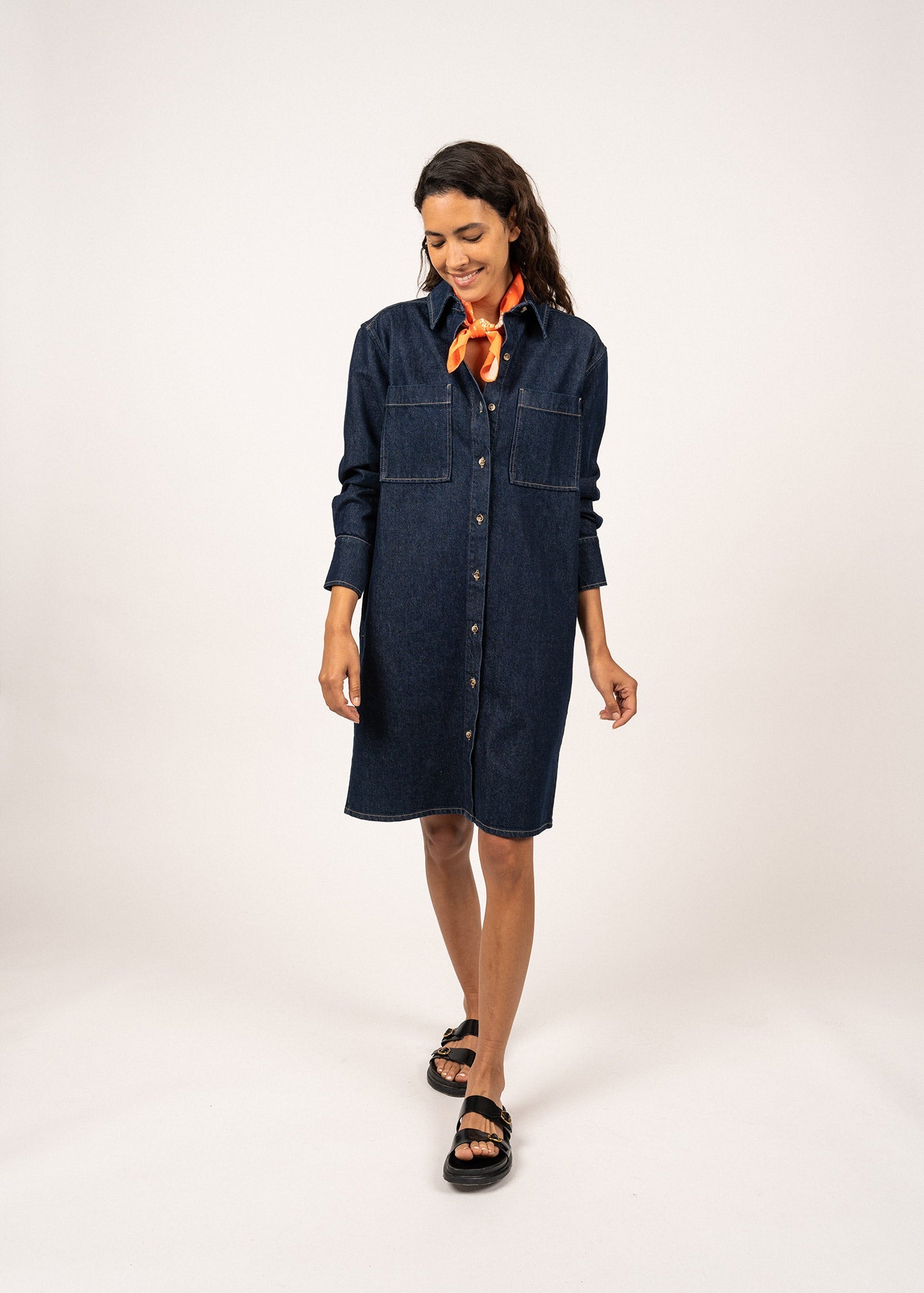 Robe chemise en jean Roxane - à coutures contrastées (JEAN)