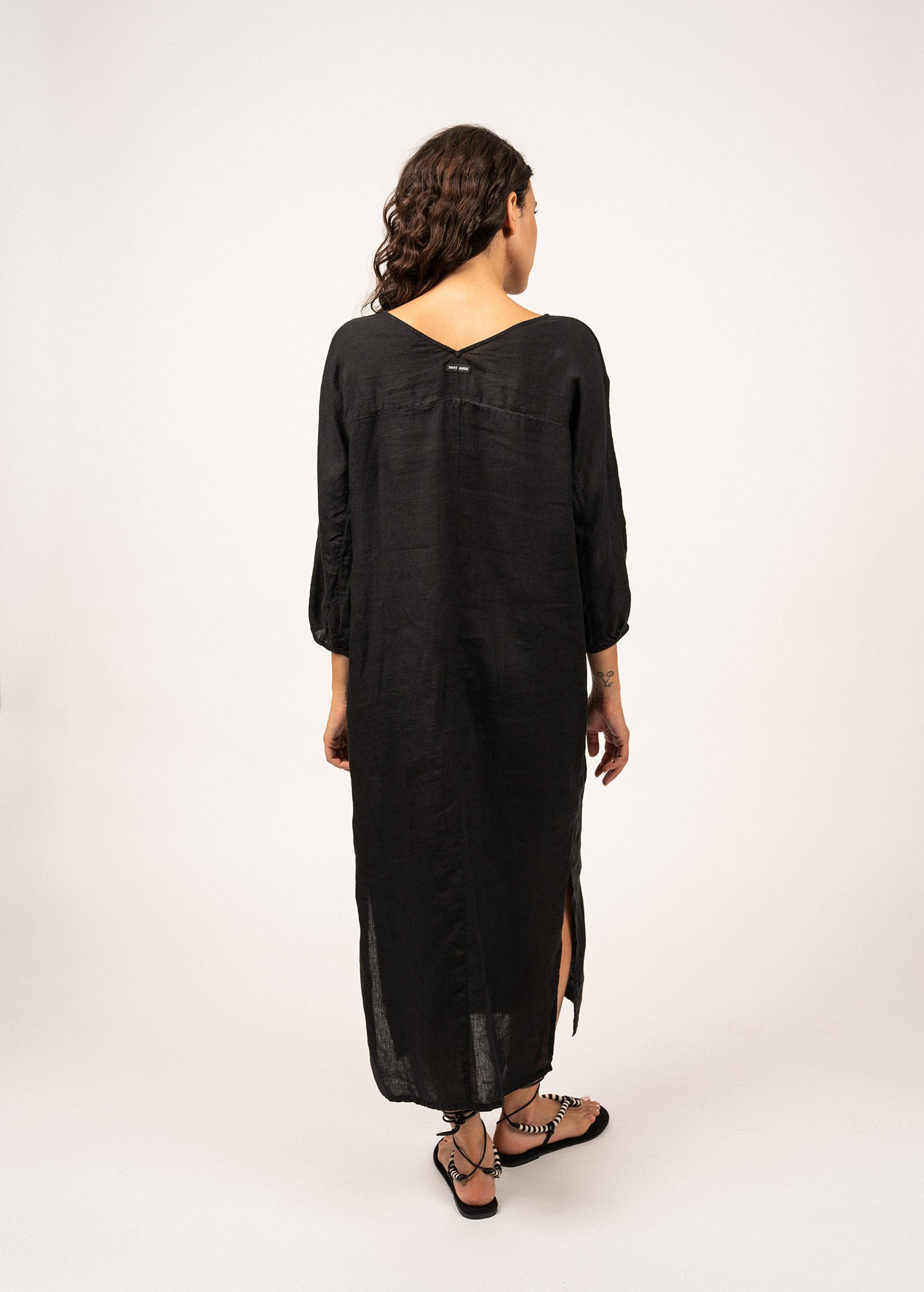 Robe longue en lin Revelyne - manches courtes, col V (NOIR)