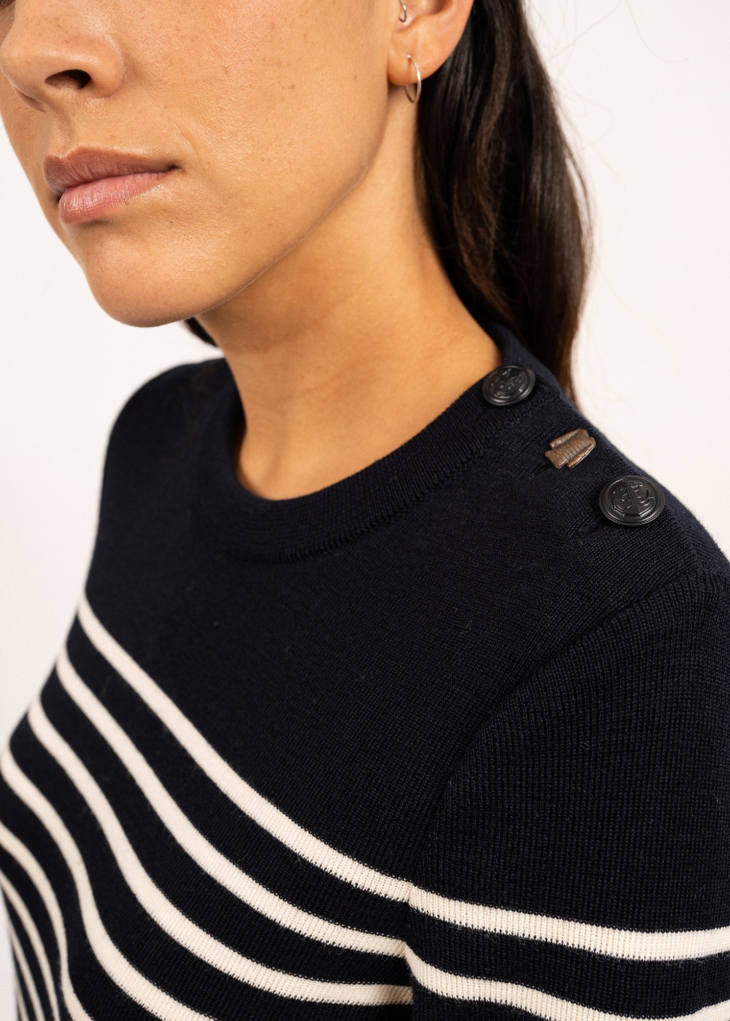 Pull marin rayé Bregançon - coudières unies, en maille de laine (NAVY/ECUME)