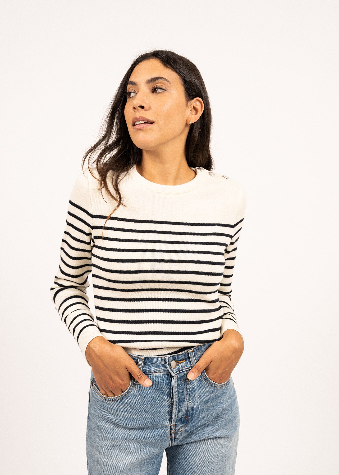 Pull marin rayé Marée - coupe ajustée, en maille de laine (NAVY/ECUME)