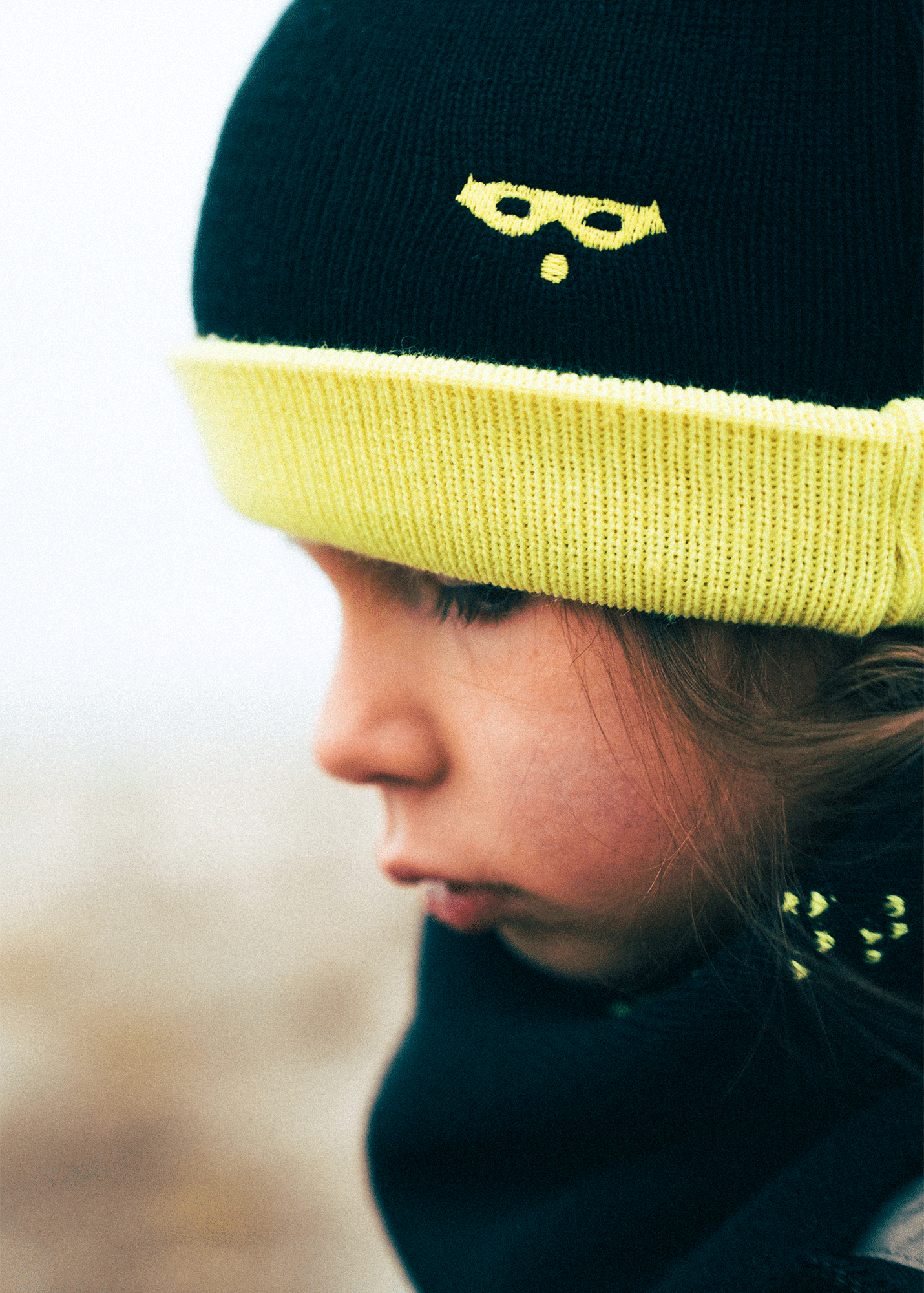 Bonnet enfant uni - SAINT JAMES x Les Petits Résistants (NAVY/JAUNE FLUO)